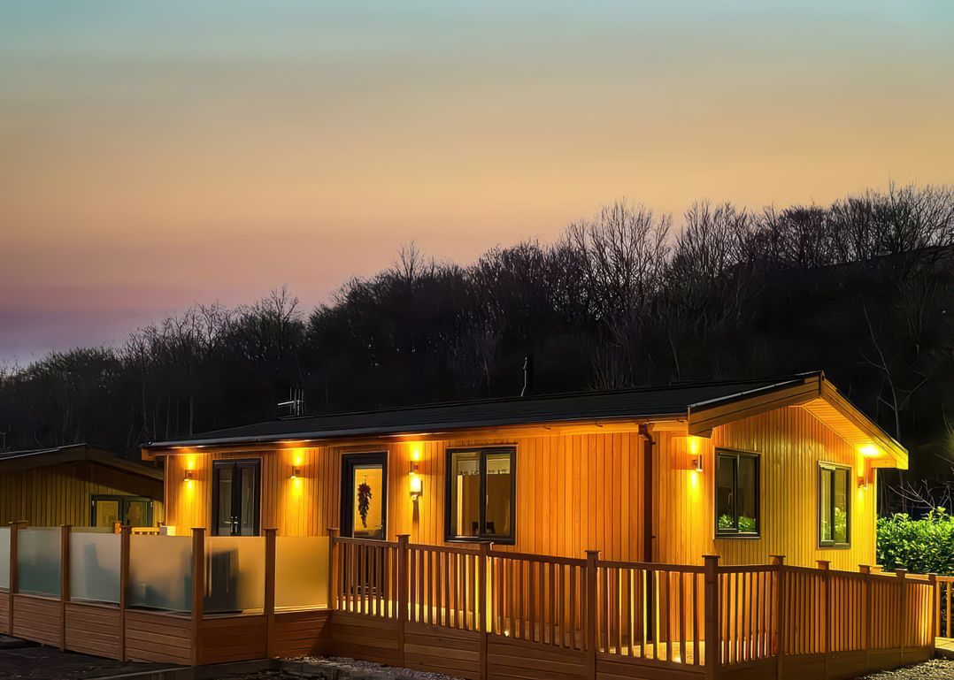 Dovestone Luxury Lodges (sleeps 4) - pets welcome