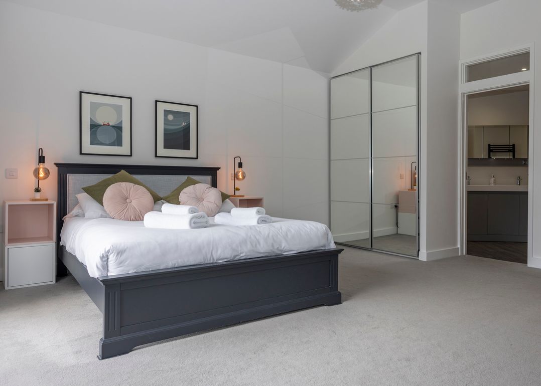 38 Venn Park