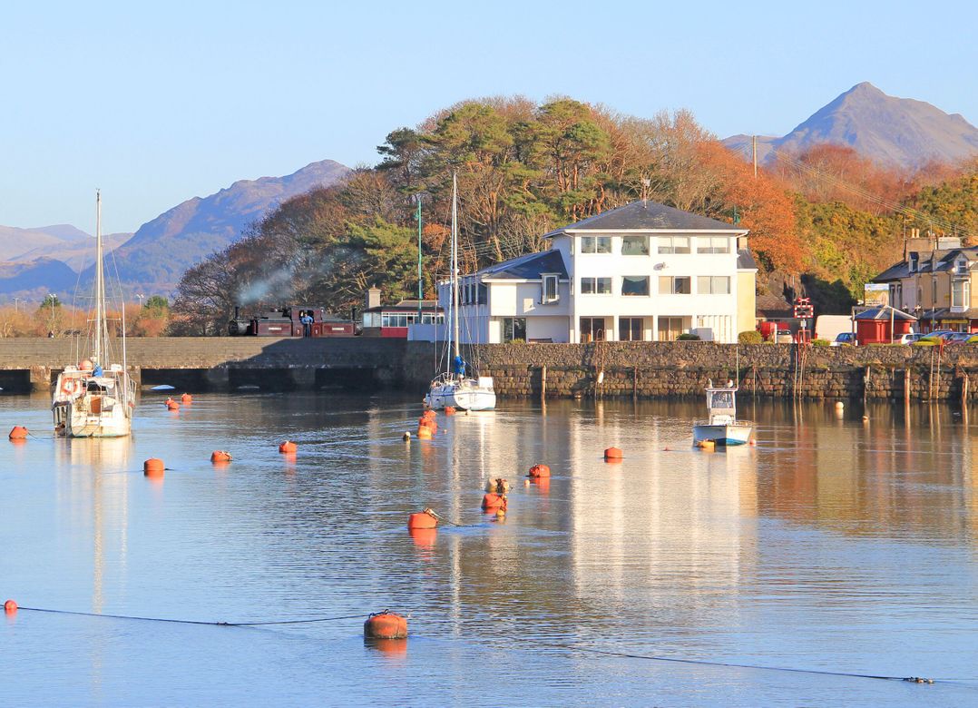 Glaslyn Harbour Views