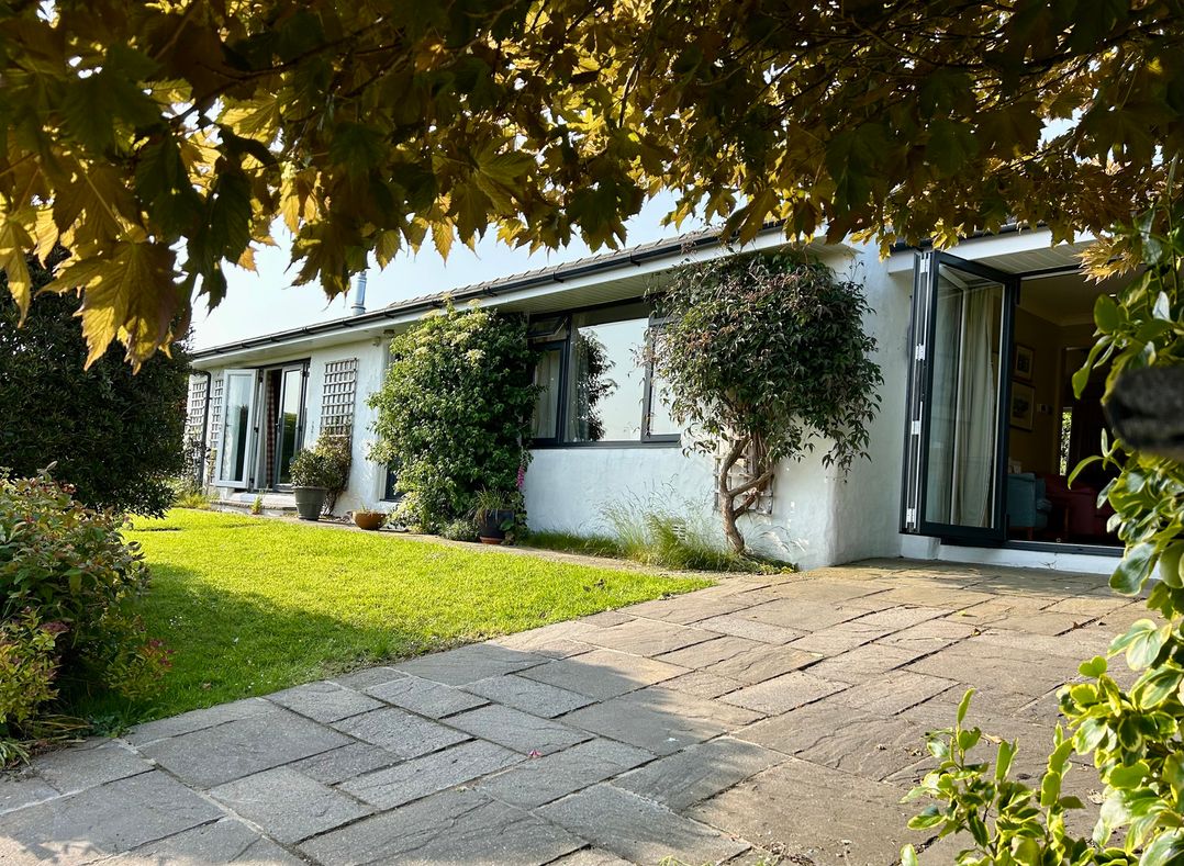 Dolwylan, Newport - Sleeps 6 guests