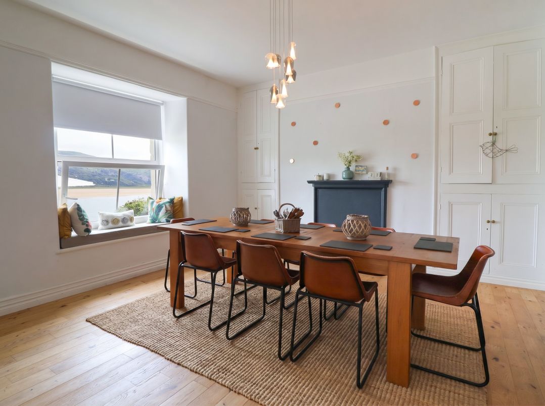 5 Porkington Terrace
