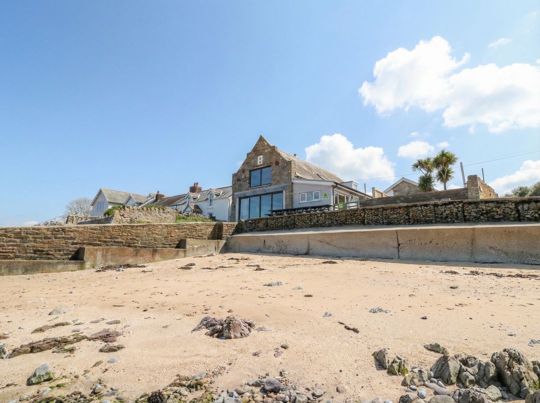 Dog friendly holiday cottage, Port Eynon, 1 dog welcome