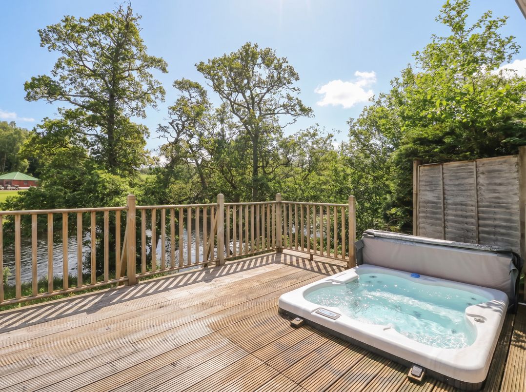 Riverbank Cottage