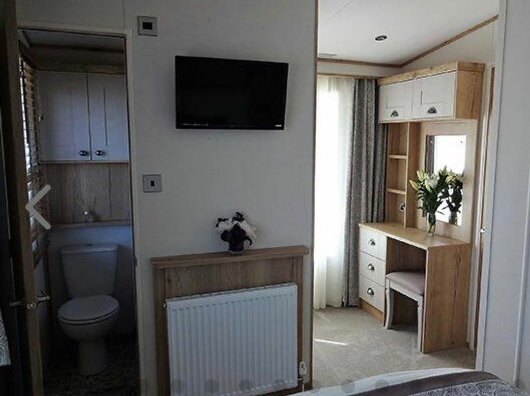 Devon Cliffs Holiday Park - Holiday Accommodation 19562