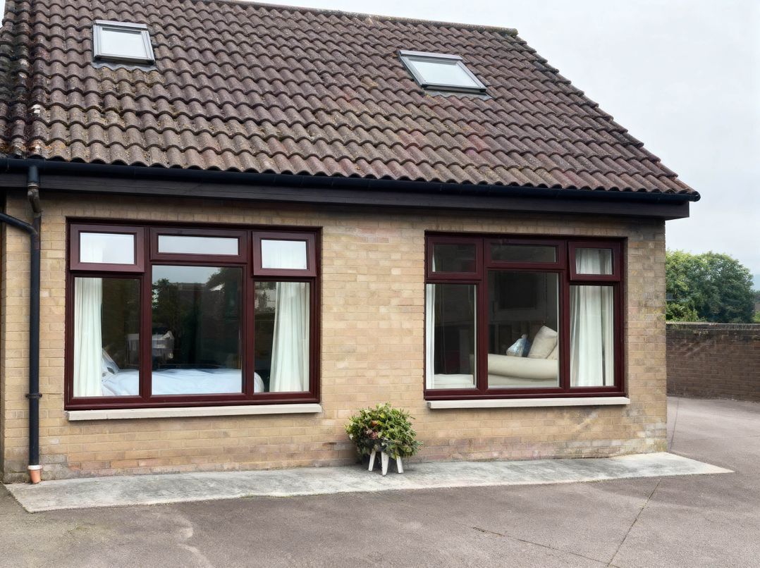 1 Bed House - Central, Free Parking, Wifi