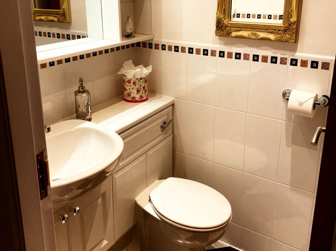 1 Bed House - Central, Free Parking, Wifi