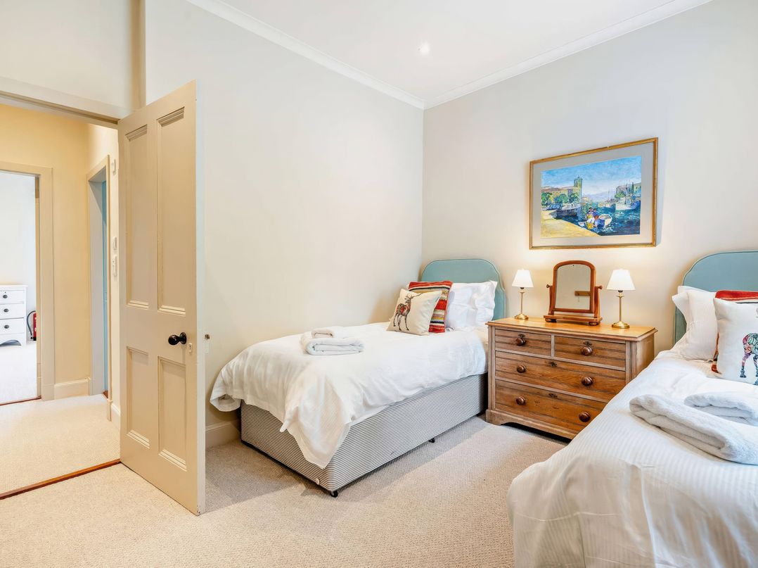 Upper Hillside Cottage