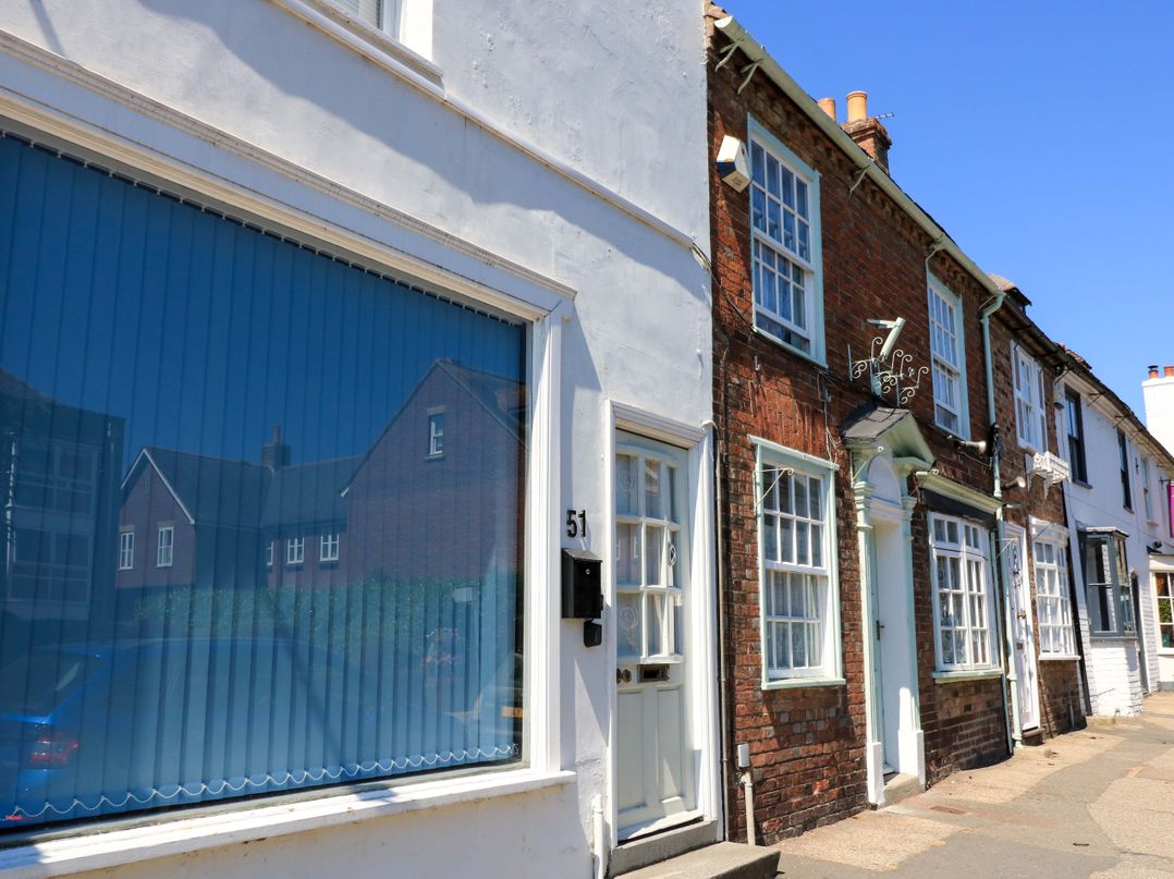 Delightful Dorset House By Wareham River