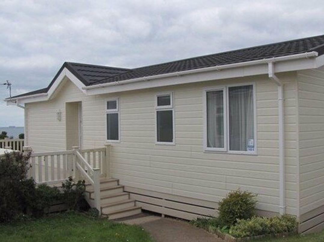 Waterside, Paignton - Holiday Accommodation 1054