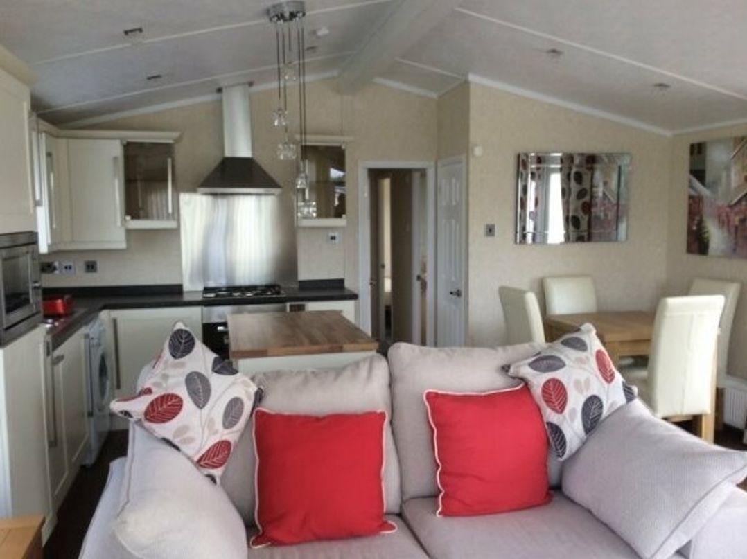 Hopton Holiday Village - Holiday Accommodation 1249