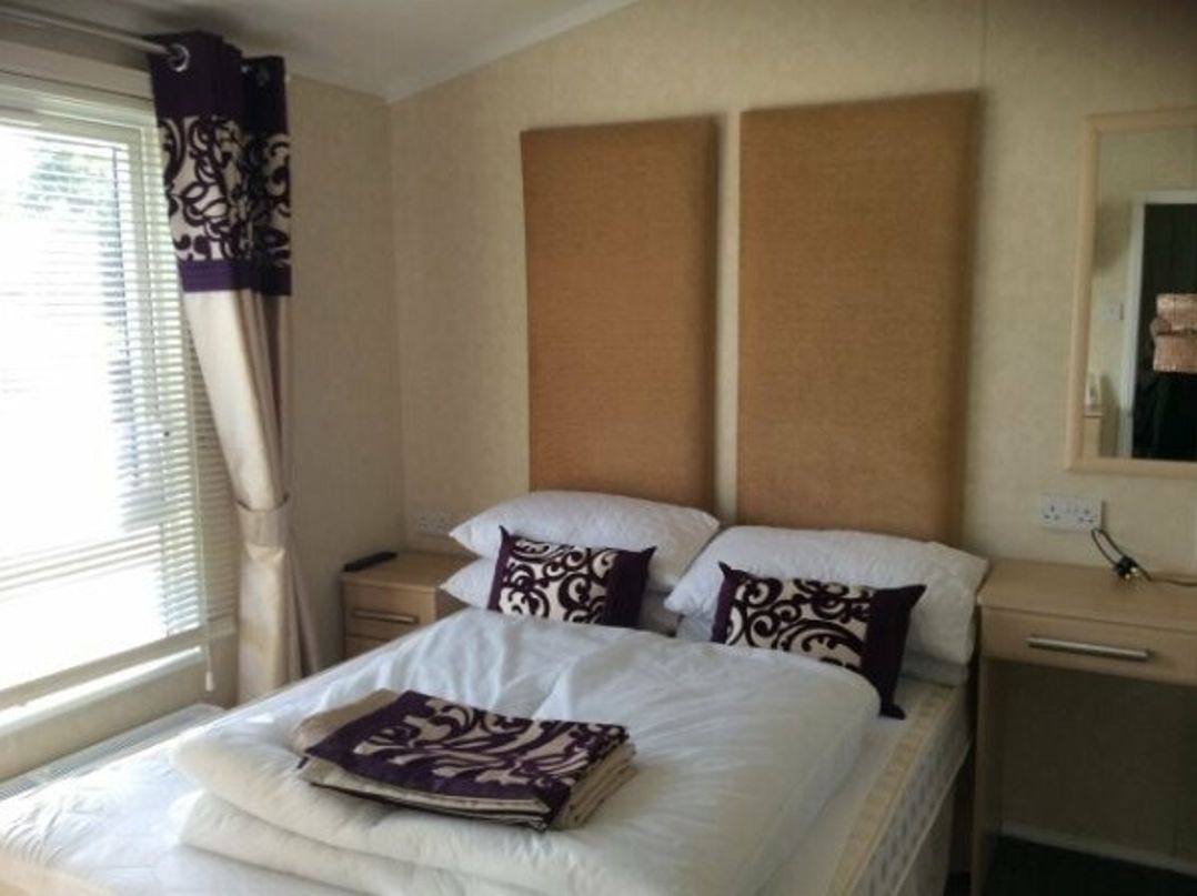 Hopton Holiday Village - Holiday Accommodation 1249