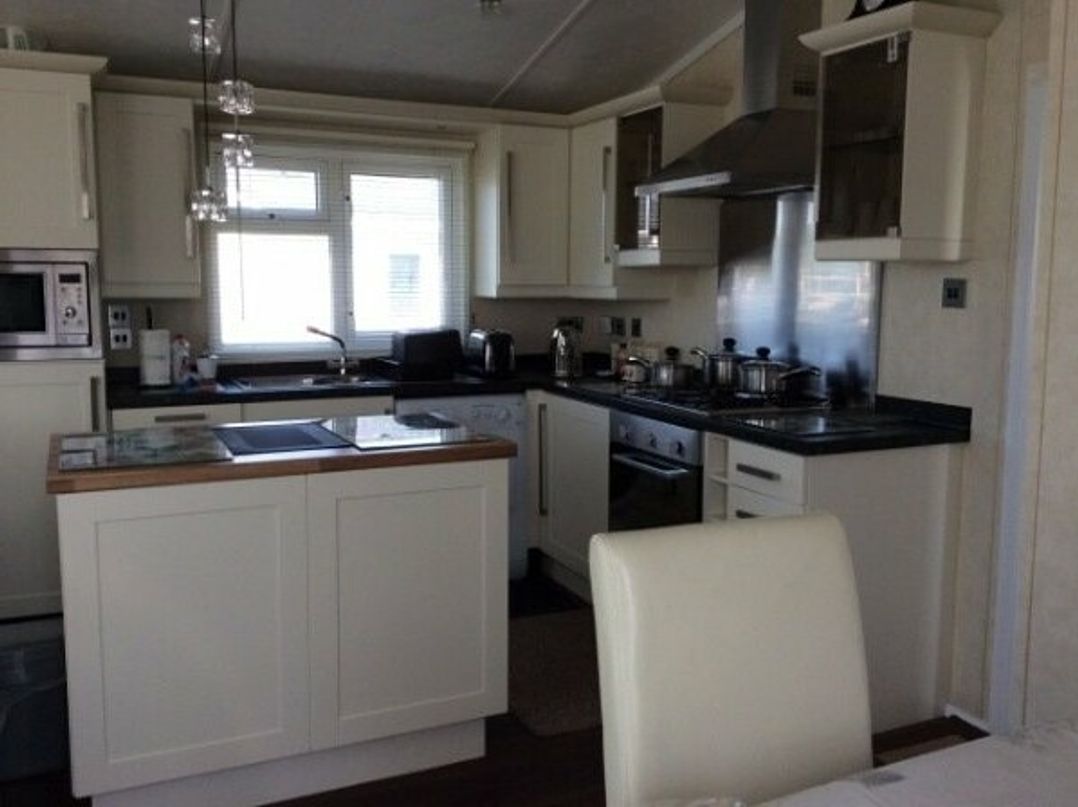 Hopton Holiday Village - Holiday Accommodation 1249