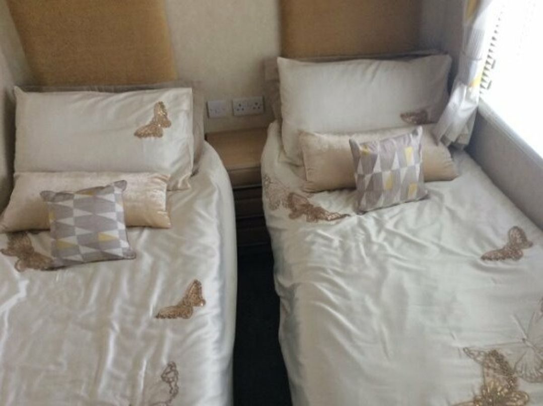 Hopton Holiday Village - Holiday Accommodation 1249