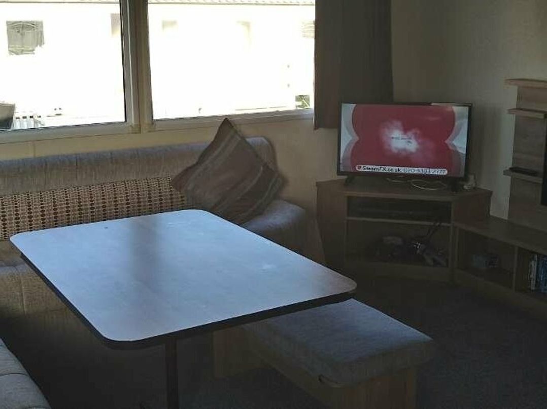 Hayling Island Holiday Park - Meadow Bay Villages - Holiday Accommodation 14426