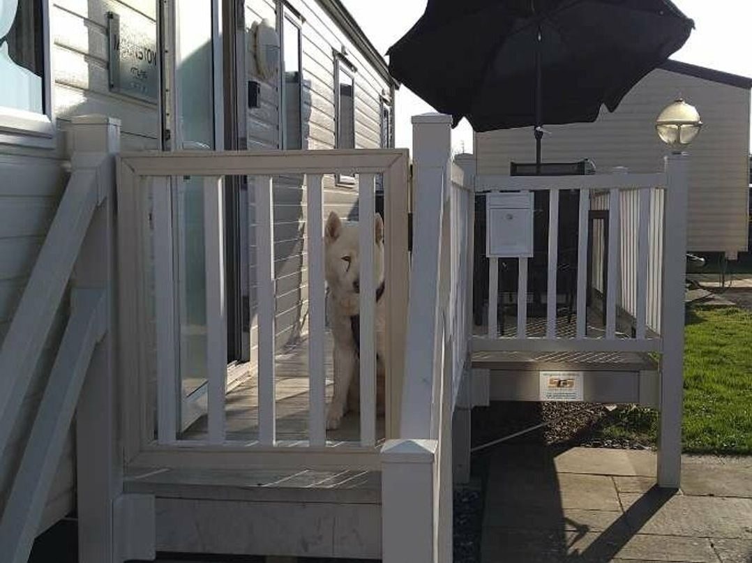 Hayling Island Holiday Park - Meadow Bay Villages - Holiday Accommodation 14426