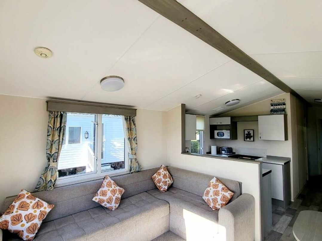 Golden Sands - Holiday Accommodation 15363