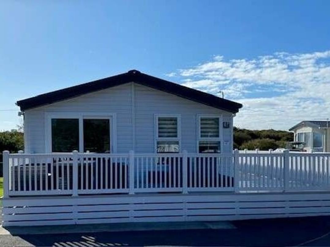 Pendine Sands - Holiday Accommodation 16559