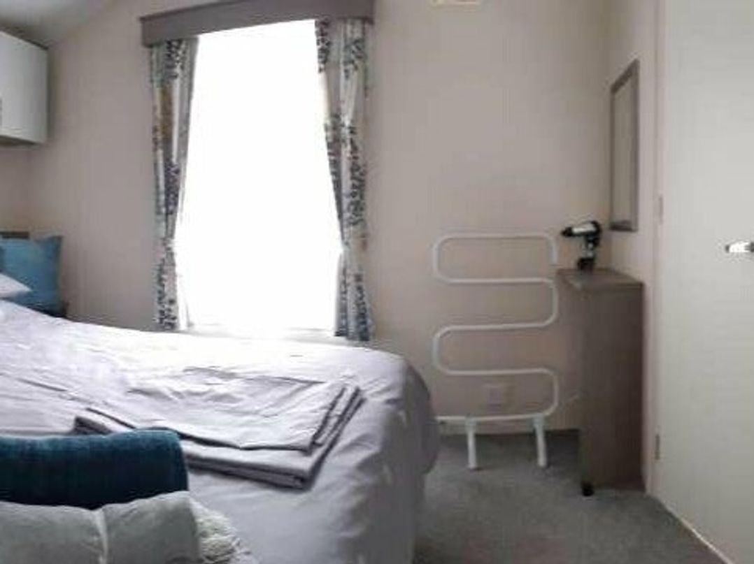 Hayling Island Holiday Park - Meadow Bay Villages - Holiday Accommodation 17153