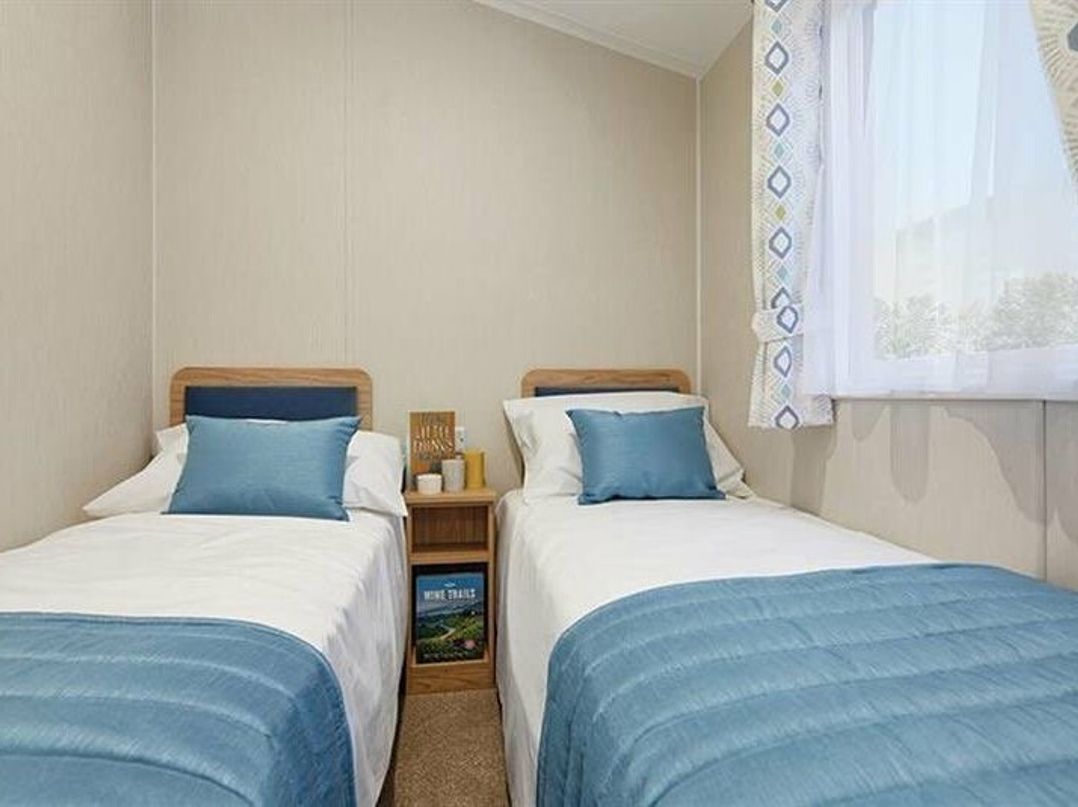 Marton Mere Holiday Village - Holiday Accommodation 17890