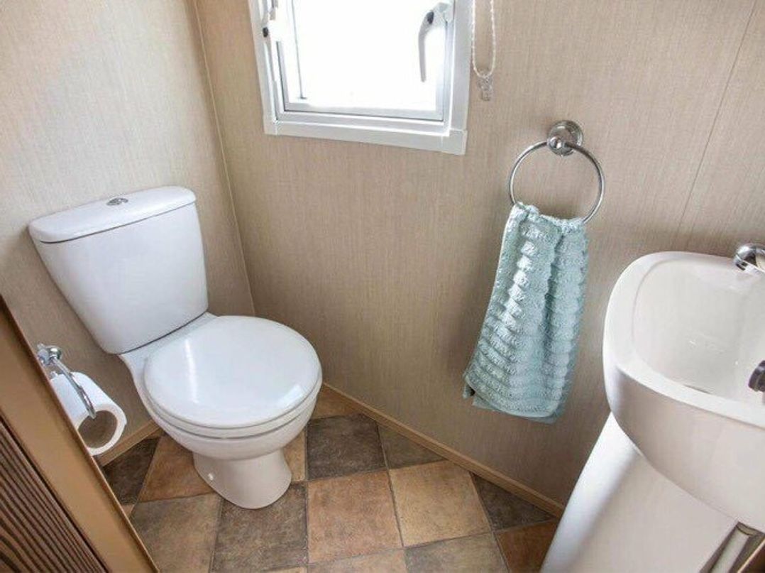 Marton Mere Holiday Village - Holiday Accommodation 18682