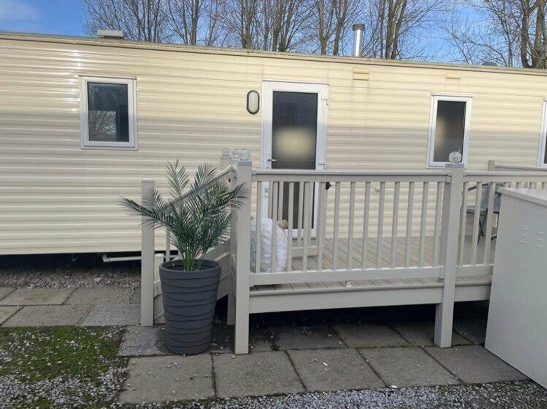 Marton Mere Holiday Village - Holiday Accommodation 18682