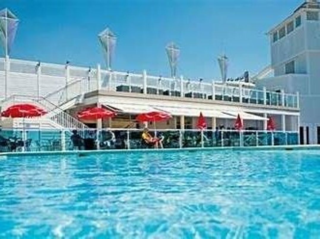 Rockley Park - Holiday Accommodation 19178