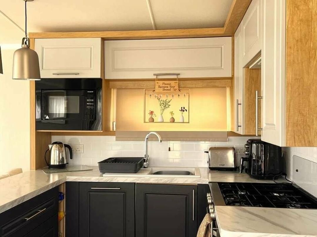 Lydstep Beach - Holiday Accommodation 20141