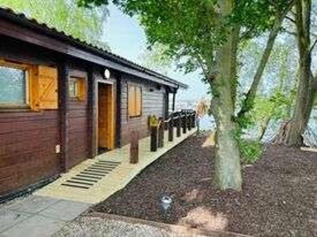 Tattershall Lakes Country Park - Holiday Accommodation 20171