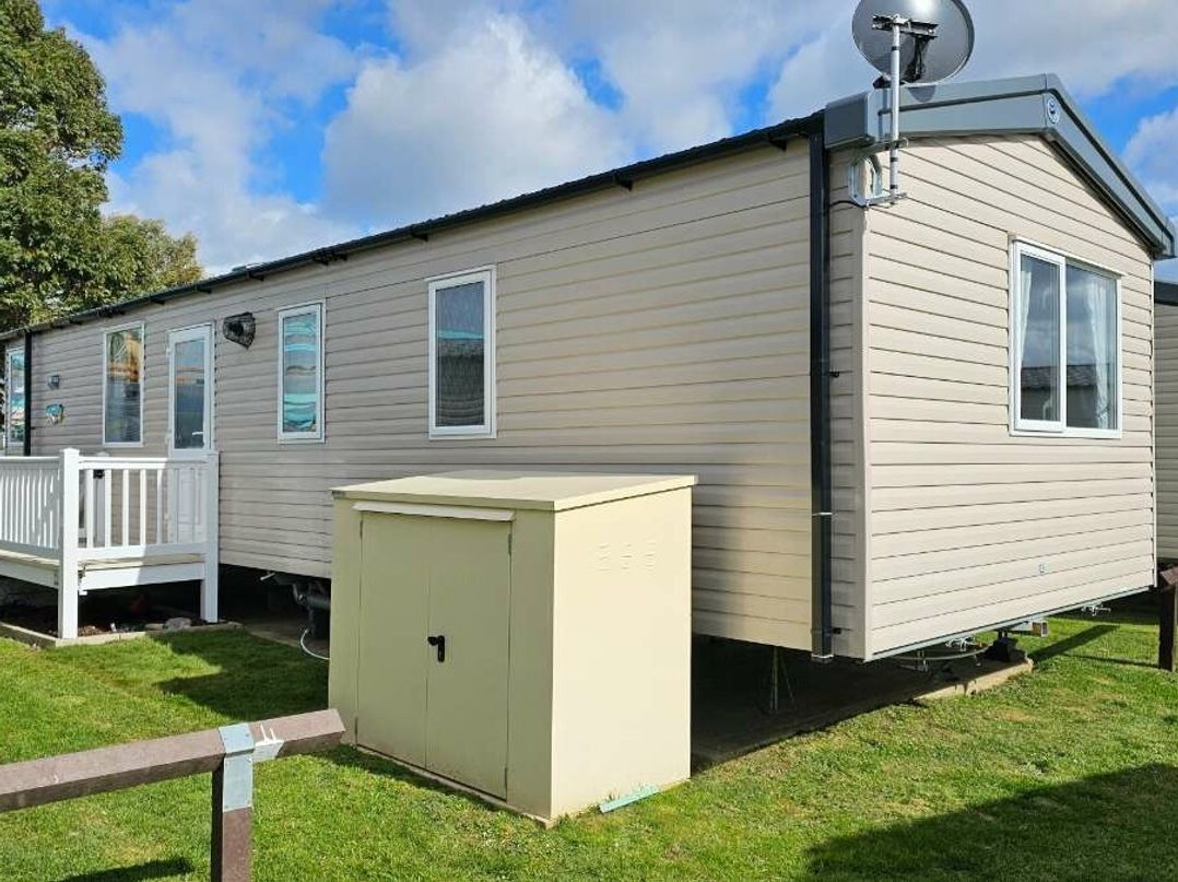 Caister Holiday Park - Holiday Accommodation 20352