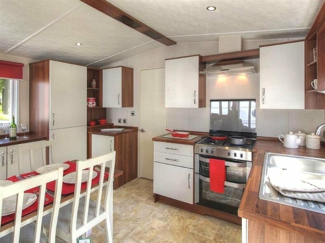 Hoburne Bashley - Holiday Accommodation 20476