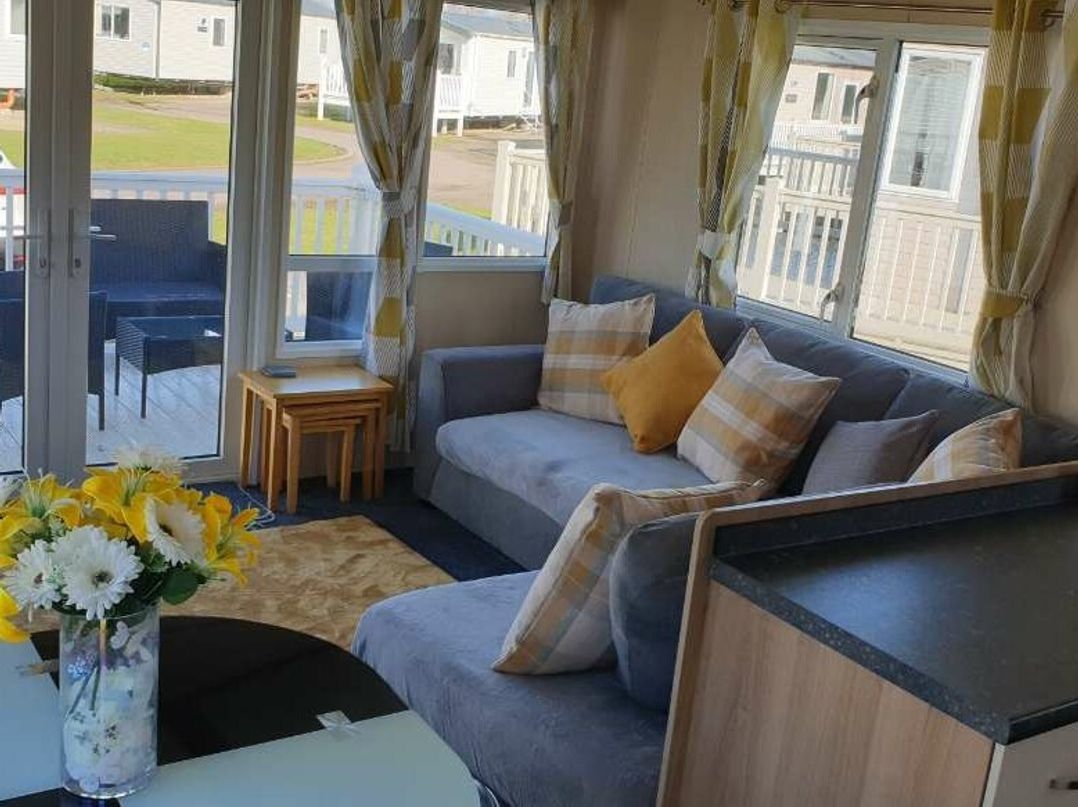 Marton Mere Holiday Village - Holiday Accommodation 20877
