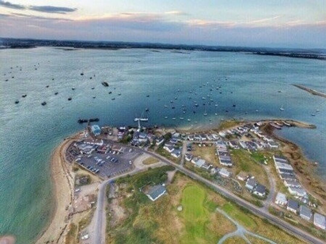Hayling Island Holiday Park - Meadow Bay Villages - Holiday Accommodation 2399