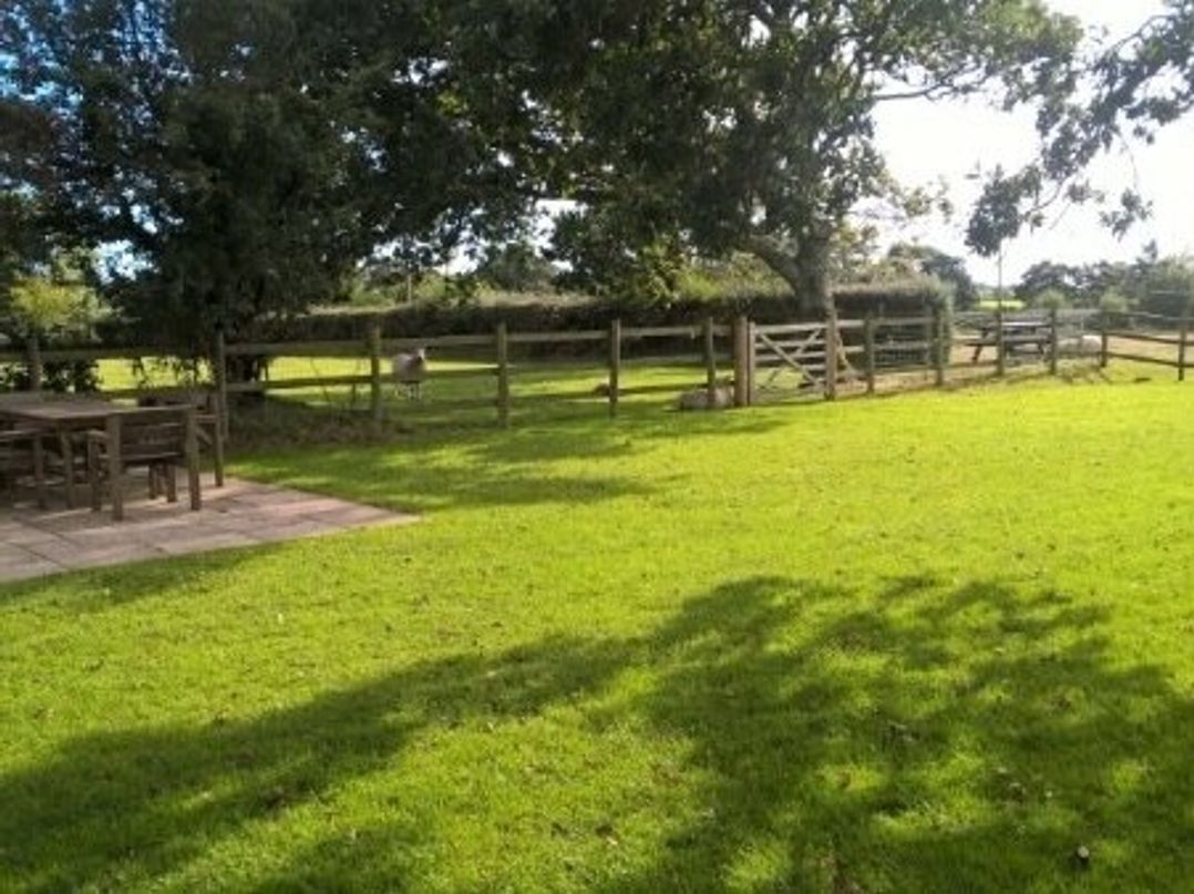 Pwllheli (private land) - Holiday Accommodation 3955