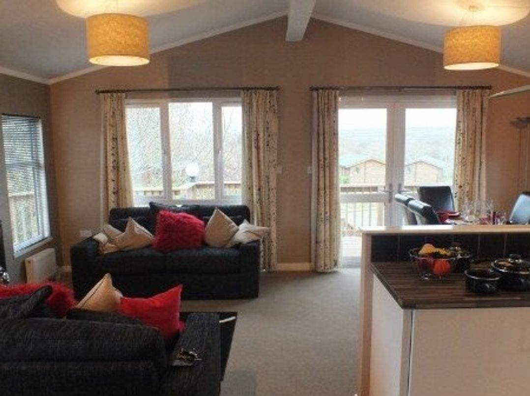 White Acres Holiday Park - Holiday Accommodation 399