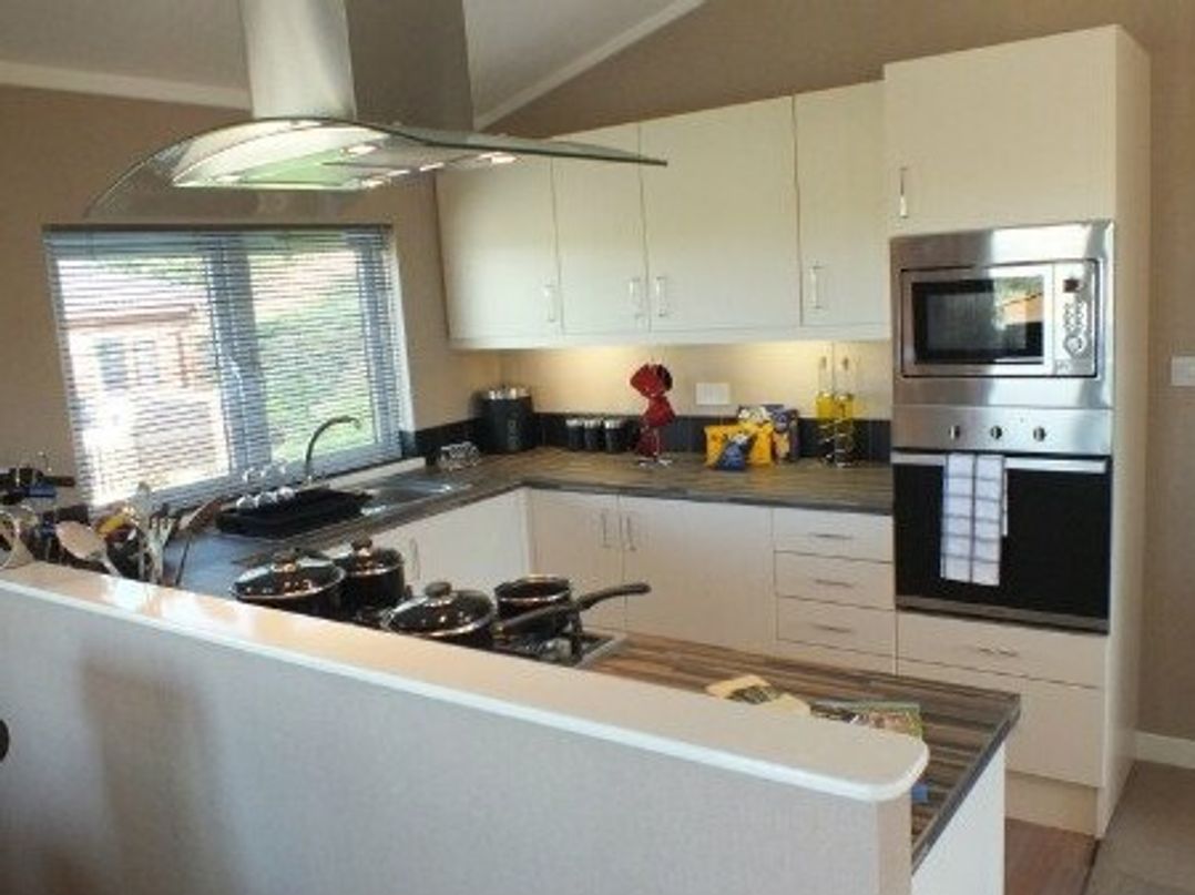 White Acres Holiday Park - Holiday Accommodation 399