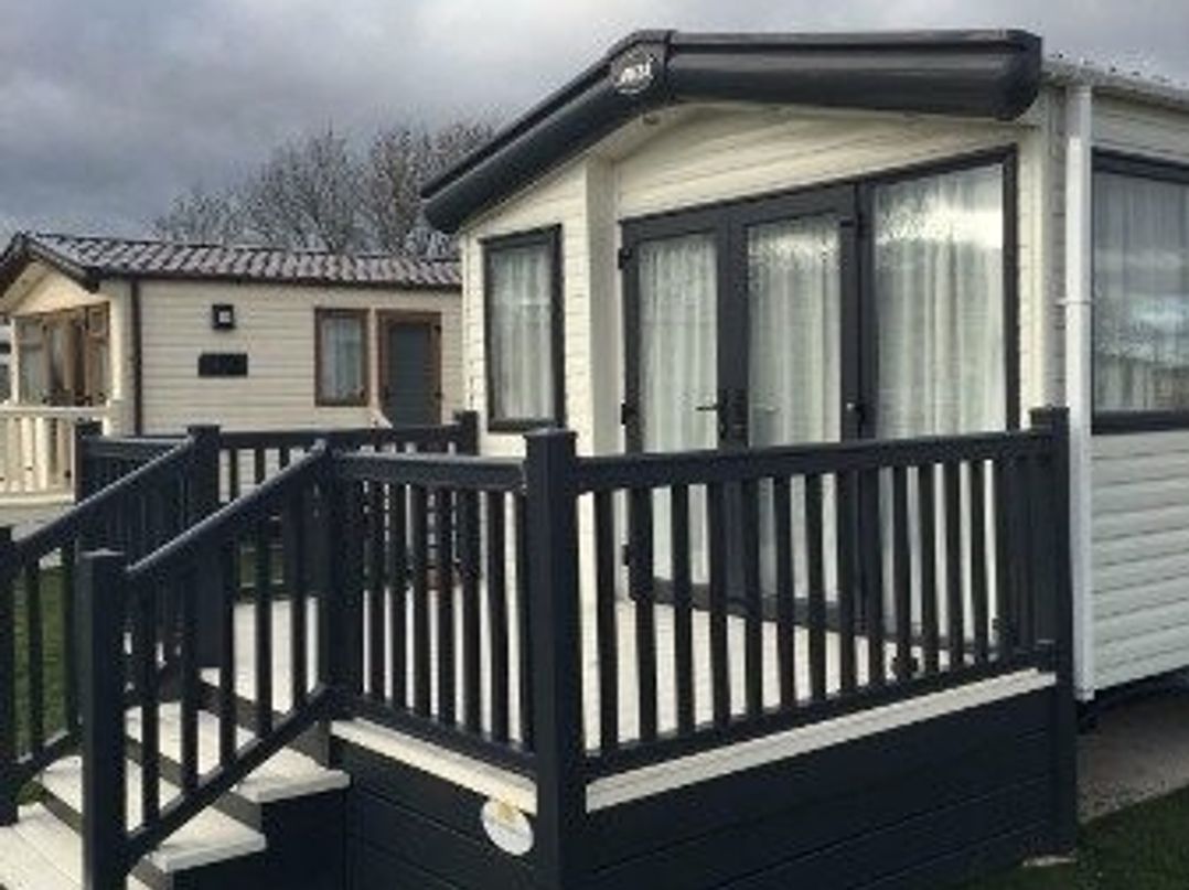 Flamingo Land Holiday Park - Holiday Accommodation 4490