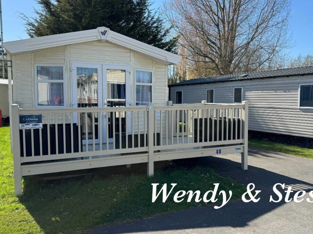 Marton Mere Holiday Village - Holiday Accommodation 5100