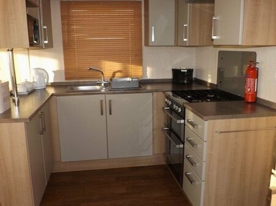 Pinewoods Holiday Park - Holiday Accommodation 6322