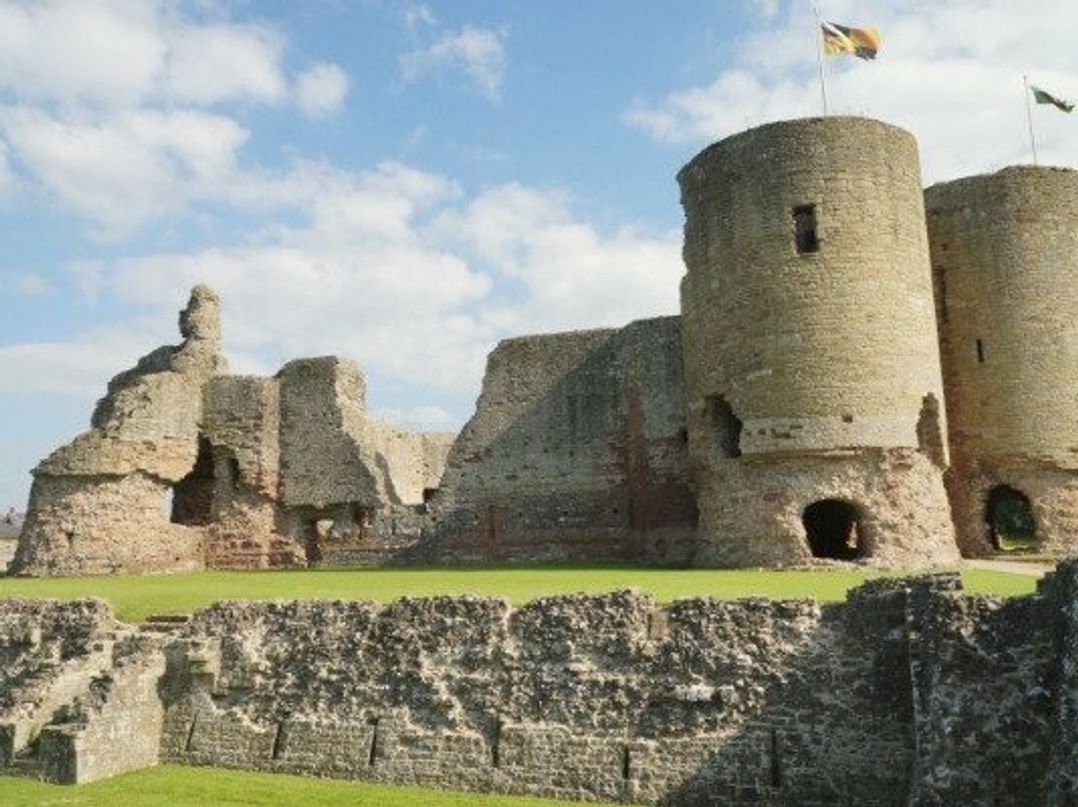 Golden Sands Kinmel Bay - Holiday Accommodation 700