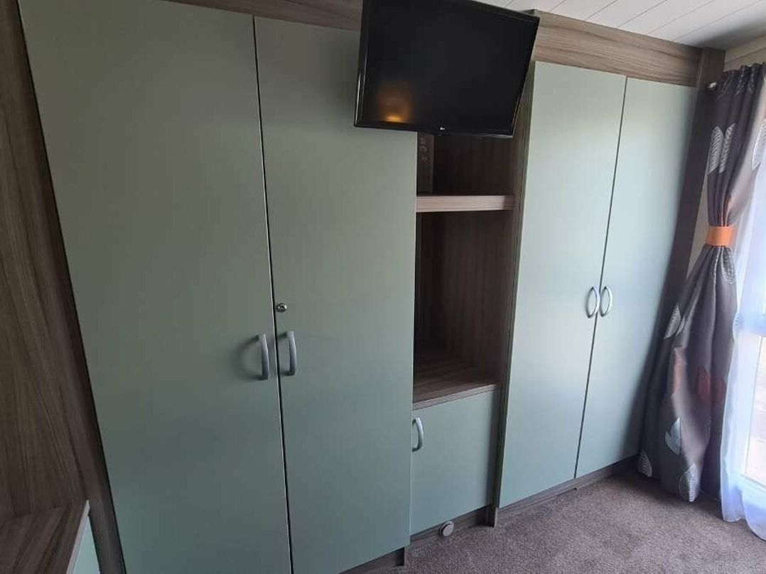 Marton Mere Holiday Village - Holiday Accommodation 7193