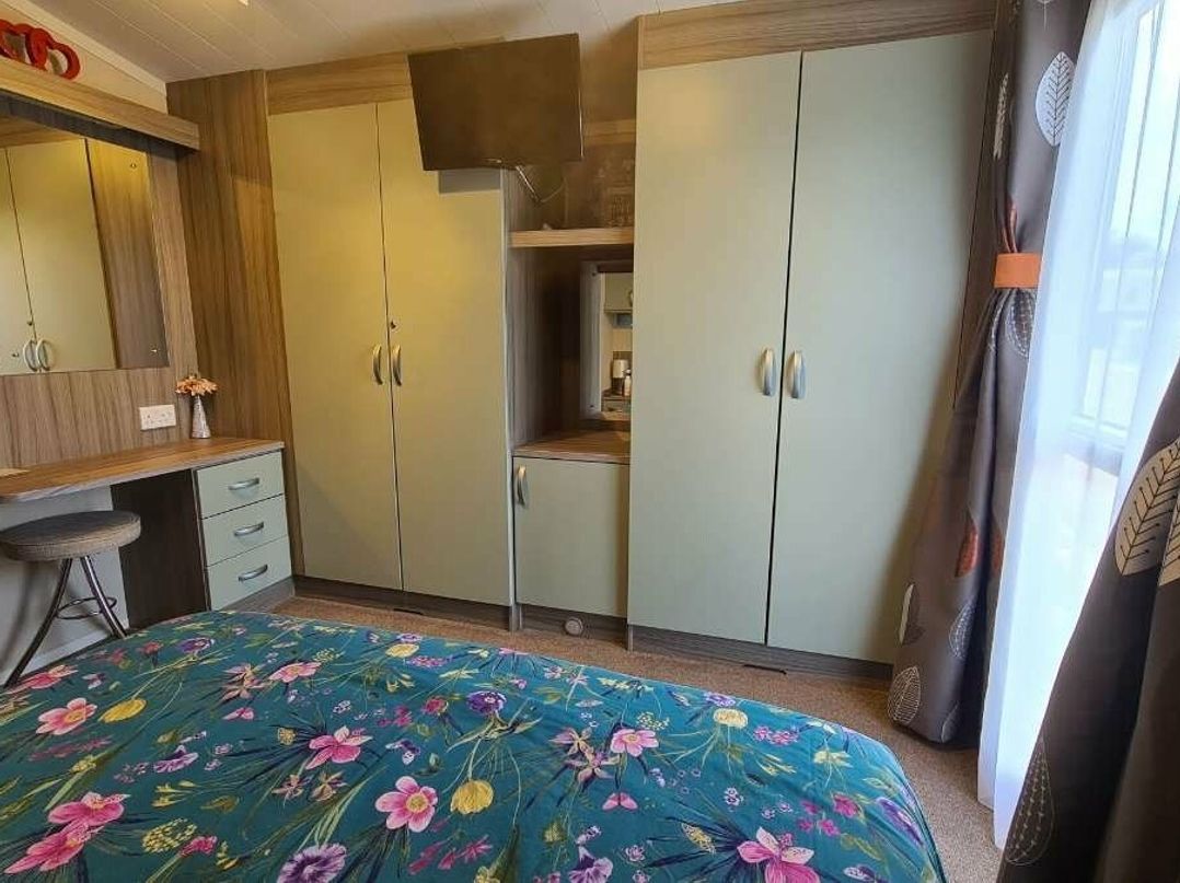 Marton Mere Holiday Village - Holiday Accommodation 7193