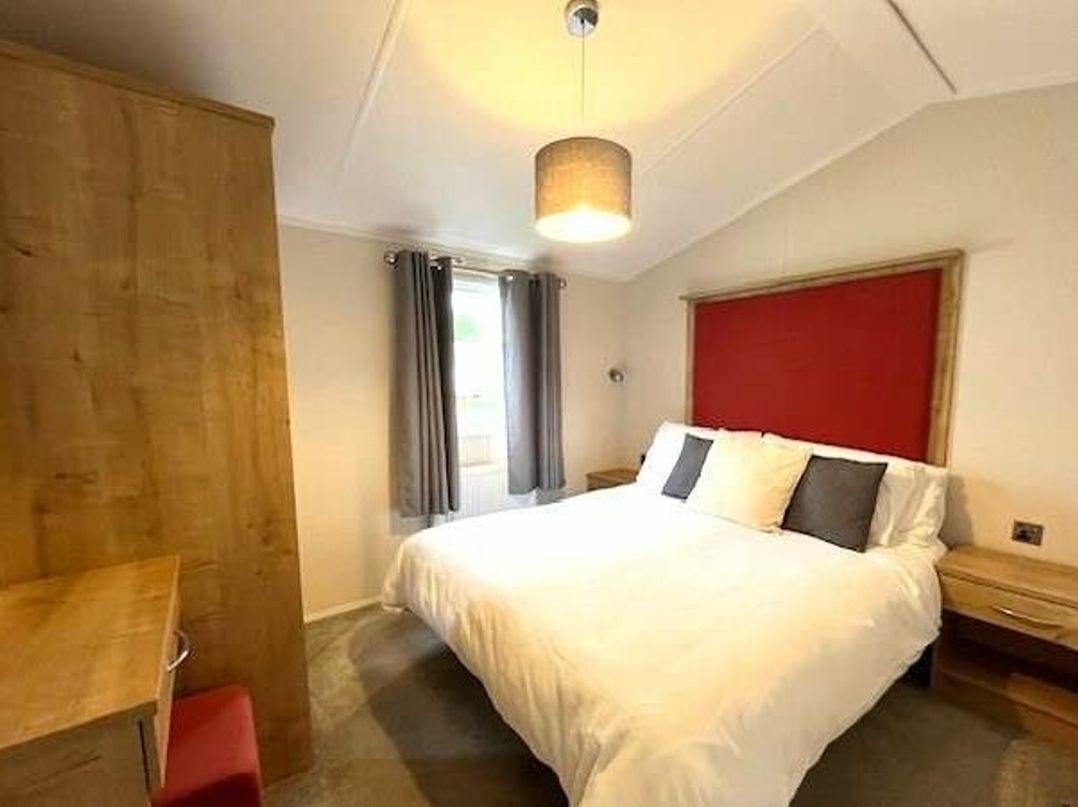 Manor Park Holiday Village - Holiday Accommodation 8689