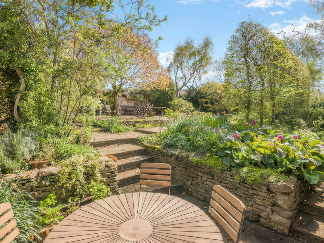 Cotswolds - Garden - Bbq - Parking - Sleeps 6