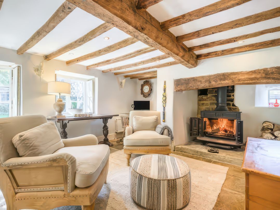Cotswolds - Garden - Bbq - Parking - Sleeps 6