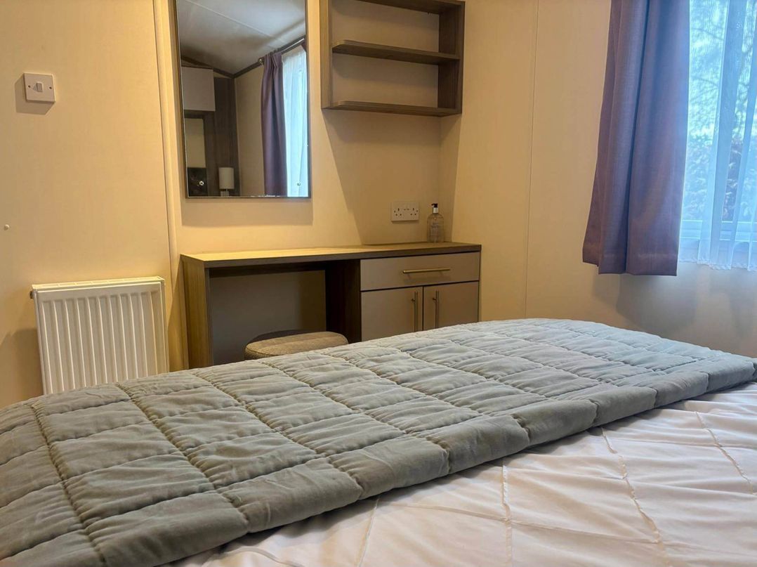 Caravan in Holcot Sleeps 6 Max 6 people Max 4 adults per booking Pet Friendly