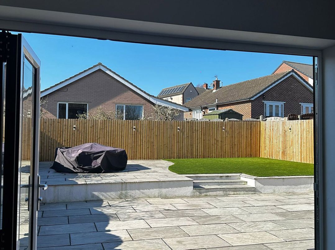 3 Bed Sleeps 5 Garden Parking Pets