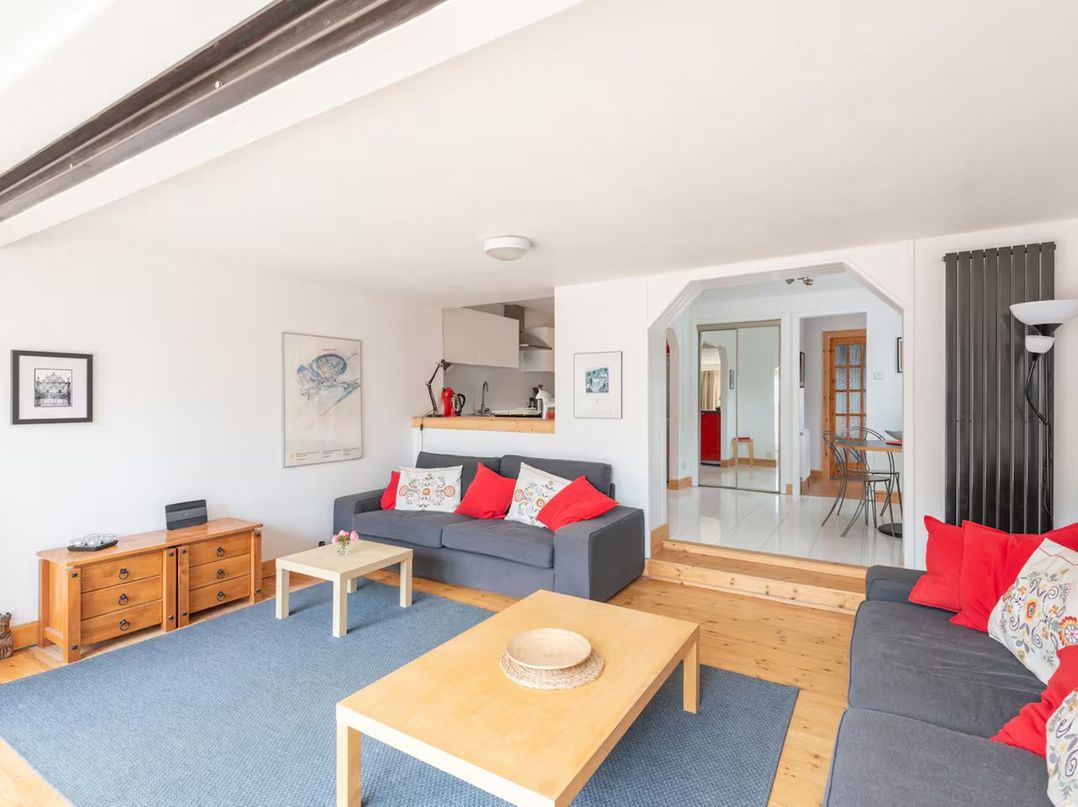 2bed Cottage Private garden Freeparking
