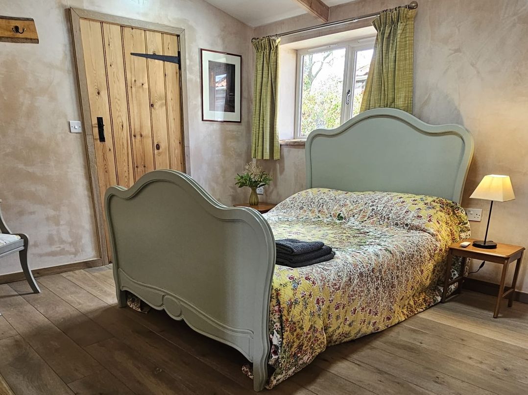Pet Friendly 3Bed Barn Sleeps 7 Parking Garden