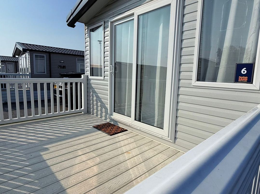 3Bed Sleeps 6 Parking Balcony