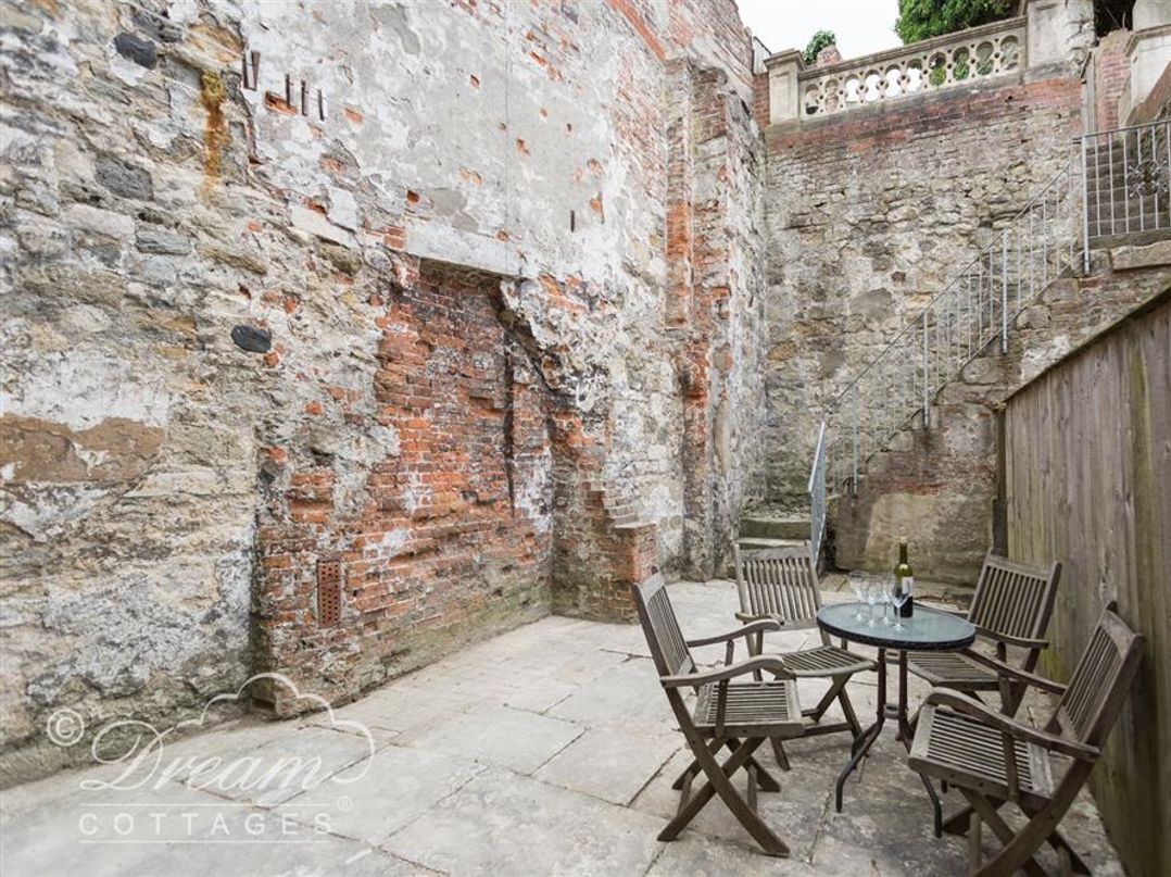 Harbour Watch Apartment 1 in Weymouth, Dorset Cottages & Lodges